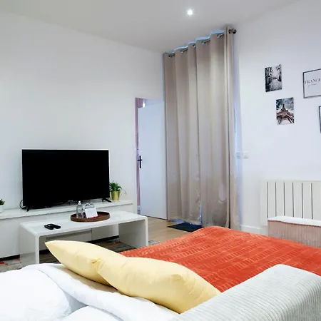 Apartment Warm 2 Bedrooms - C38 Paris